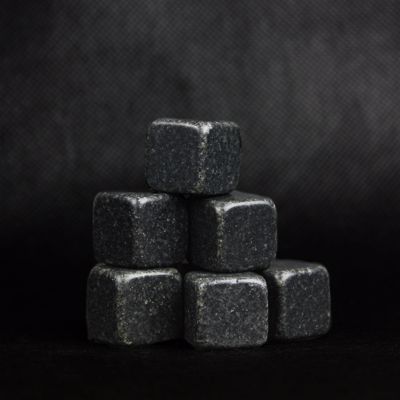 Kamienne kostki do whisky - czarny granit