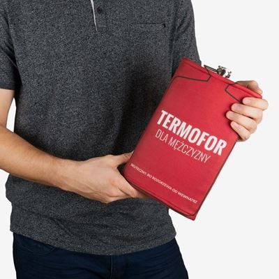 Gigantyczna piersiówka – termofor dla mężczyzny